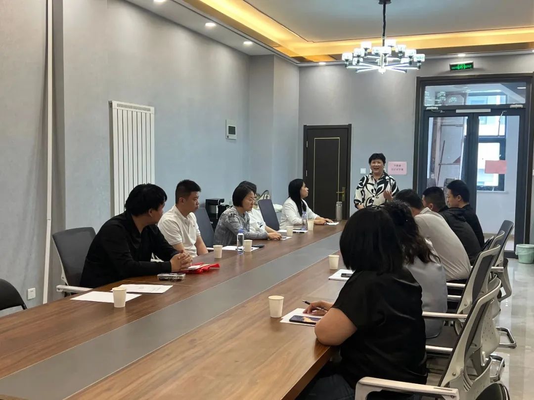 奥美参加绿地双报到.jpg